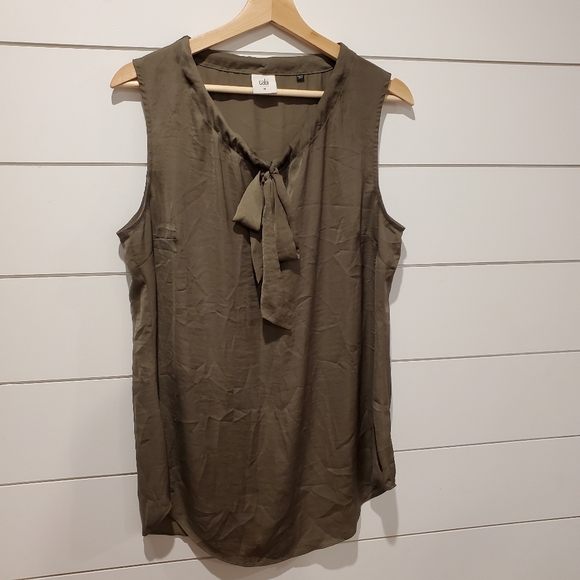 CAbi Tops - Cabi M tank top olive green oversized long shirt flowy lightweight sleeveless